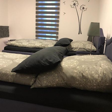 Messezimmer 4U Düsseldorf Buitenkant foto