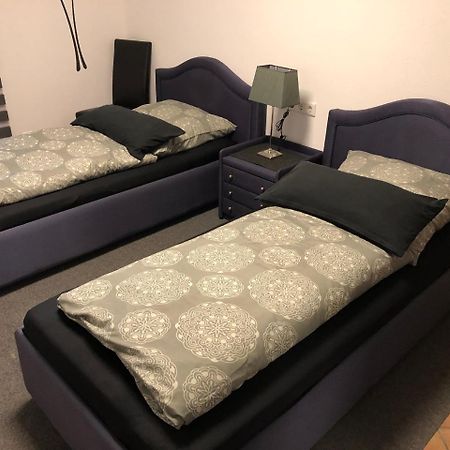 Messezimmer 4U Düsseldorf Buitenkant foto