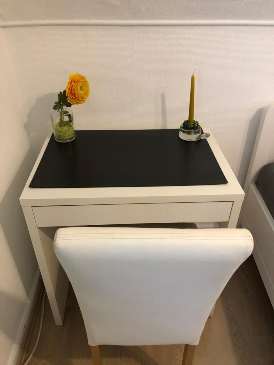 Messezimmer 4U Düsseldorf Buitenkant foto
