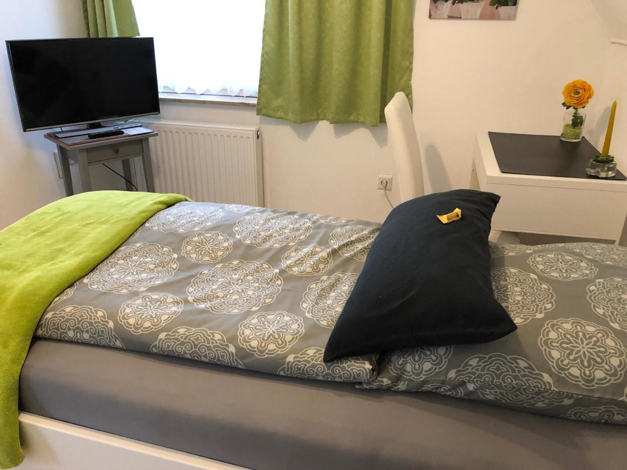 Messezimmer 4U Düsseldorf Buitenkant foto