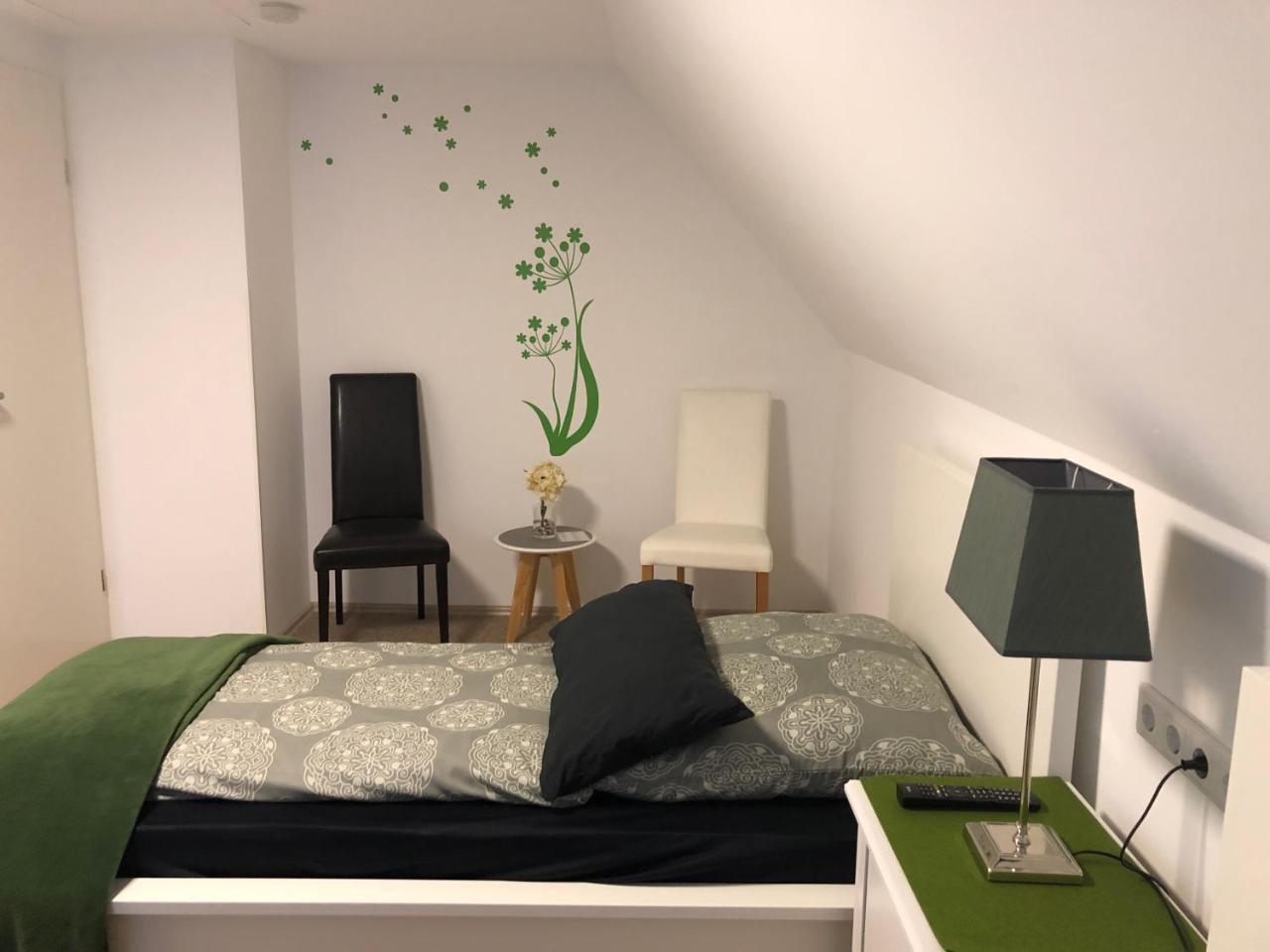 Messezimmer 4U Düsseldorf Buitenkant foto