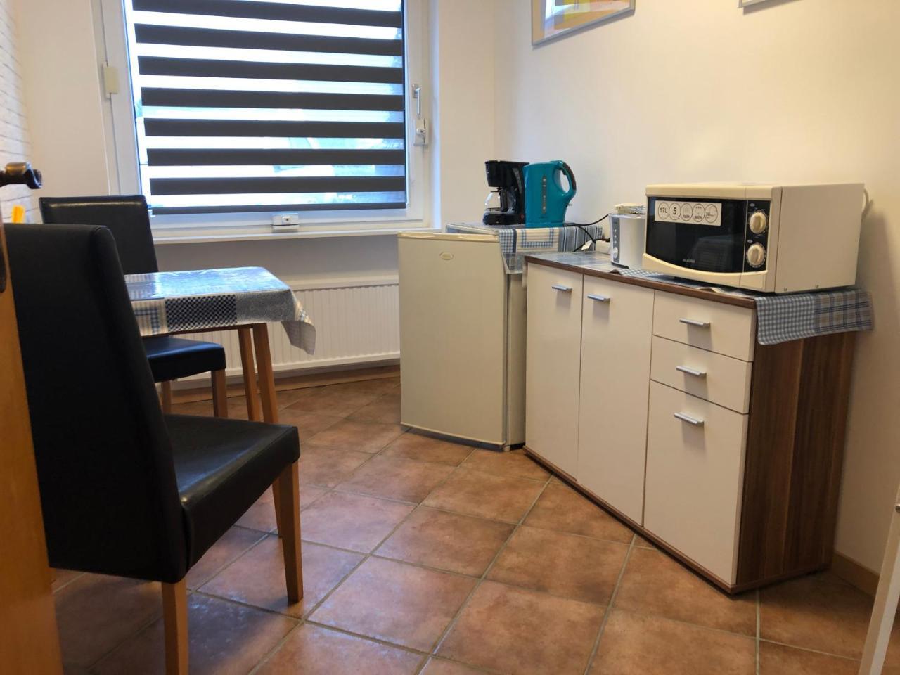Messezimmer 4U Düsseldorf Buitenkant foto