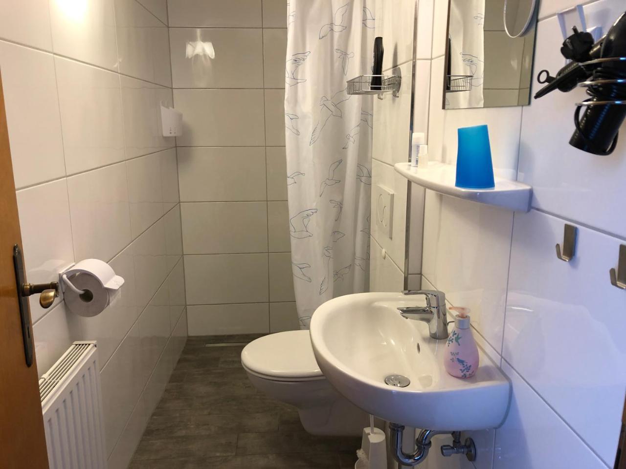 Messezimmer 4U Düsseldorf Buitenkant foto