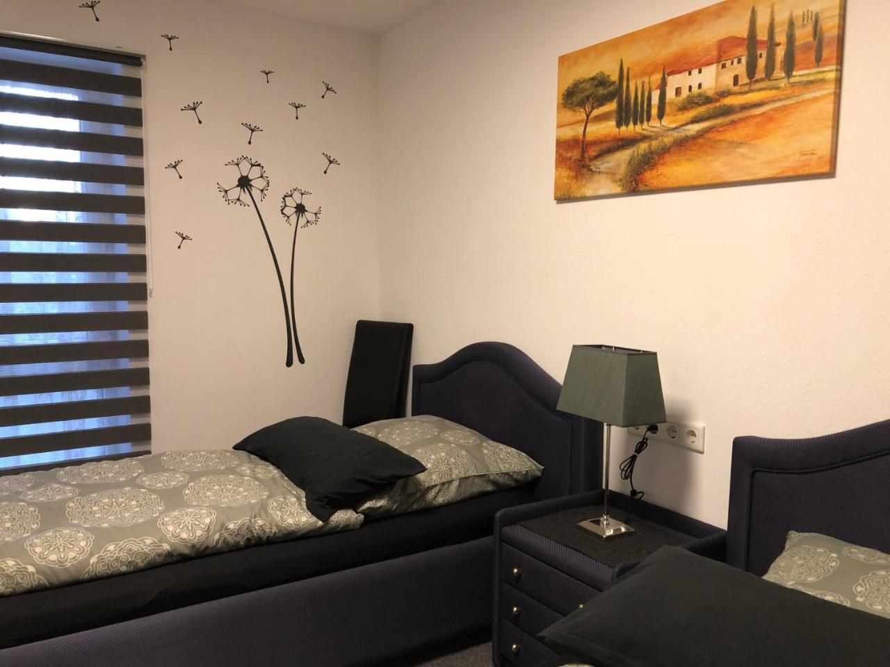 Messezimmer 4U Düsseldorf Buitenkant foto